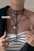 NA-KD Accessories Halskjede med hjerteanheng - Black
