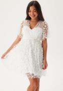 Bubbleroom Occasion 3D Floral V-neck Dress White 42