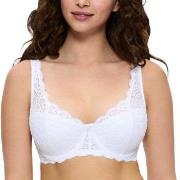 Triumph BH Amourette Wired Bra With Lace Hvit F 85 Dame