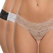 Hanky Panky Truser 9P Low Rise Lace Thong Svart/Hvit nylon One Size Da...