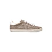 Hevede hvite skinn sneakers