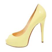 Pre-owned Gult skinn Christian Louboutin haeler