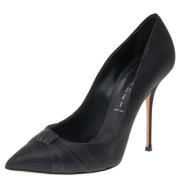 Pre-owned Svart sateng Casadei haeler