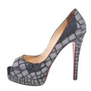 Pre-owned Gra skinn Christian Louboutin haeler