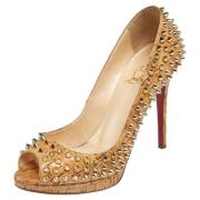 Pre-owned Beige stoff Christian Louboutin haeler