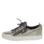 Pre-owned Giuseppe Zanotti joggesko i metallisk skinn