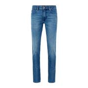 Slim-fit jeans