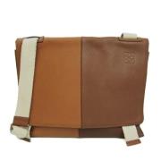 Pre-owned Leather shoulder-bags