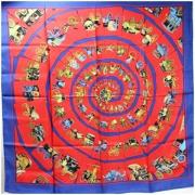 Pre-owned Silk scarves