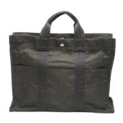 Pre-owned Fabric totes