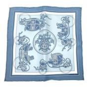 Pre-owned Silk scarves