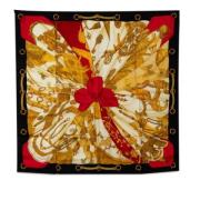 Pre-owned Silk scarves