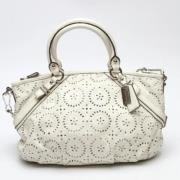 Pre-owned Fabric handbags