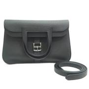 Pre-owned Fabric handbags