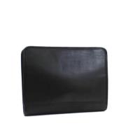 Pre-owned Leather clutches