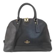 Pre-owned Leather handbags