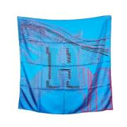 Pre-owned Silk scarves