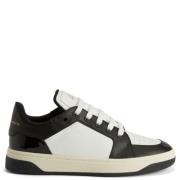 Svart Skinn Lav-Top Sneakers