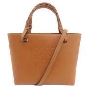 Pre-owned Leather totes