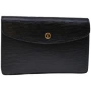 Pre-owned Leather clutches