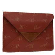 Pre-owned Leather clutches