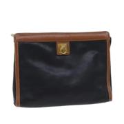 Pre-owned Leather clutches