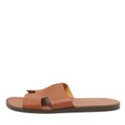 Pre-owned Leather sandals