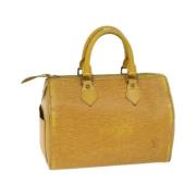 Pre-owned Leather handbags