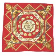 Pre-owned Silk scarves