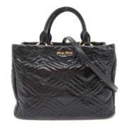 Pre-owned Leather handbags