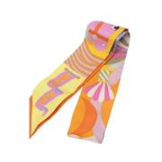 Pre-owned Silk scarves