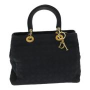 Pre-owned Nylon handbags