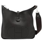 Pre-owned Leather shoulder-bags