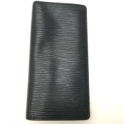 Pre-owned Leather wallets