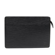 Pre-owned Leather clutches