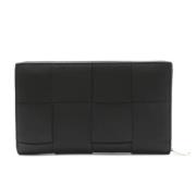 Pre-owned Leather wallets