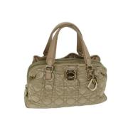 Pre-owned Nylon handbags