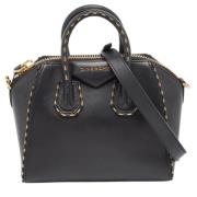 Pre-owned Leather handbags