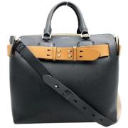 Pre-owned Leather shoulder-bags