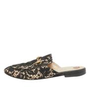 Pre-owned Lace flats