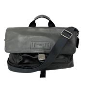 Pre-owned Leather shoulder-bags