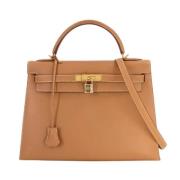 Pre-owned Leather handbags