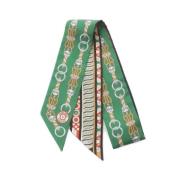 Pre-owned Silk scarves