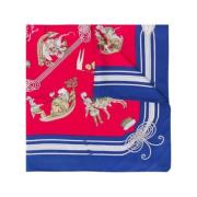 Pre-owned Silk scarves