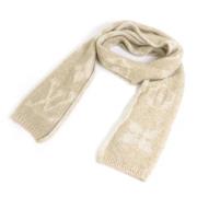 Pre-owned Fabric scarves