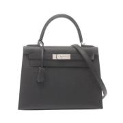 Pre-owned Leather handbags