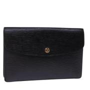 Pre-owned Leather clutches