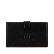 Pre-owned Leather wallets