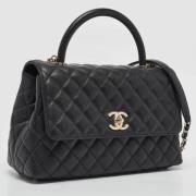 Pre-owned Leather handbags