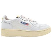 Lave Hvite Skinn Sneakers